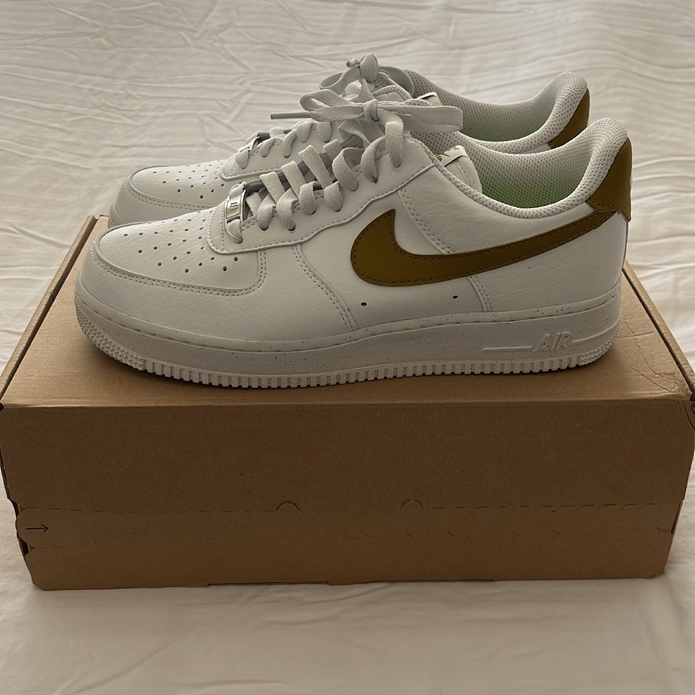 Brand New Nike Air Force 1 ‘07 Next Nature White/Bronzine Size WMS 9.5 - Picture 7 of 11